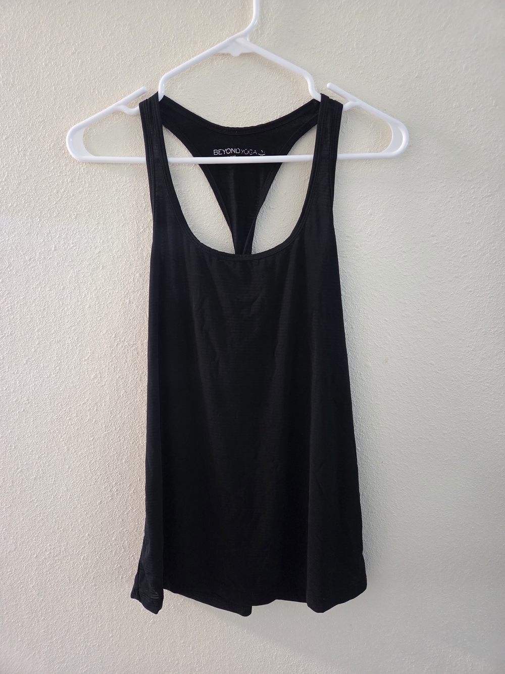 Beyond Yoga Sleek Stripe Twist Back Racer Black Tank Active Lightweight Sz S